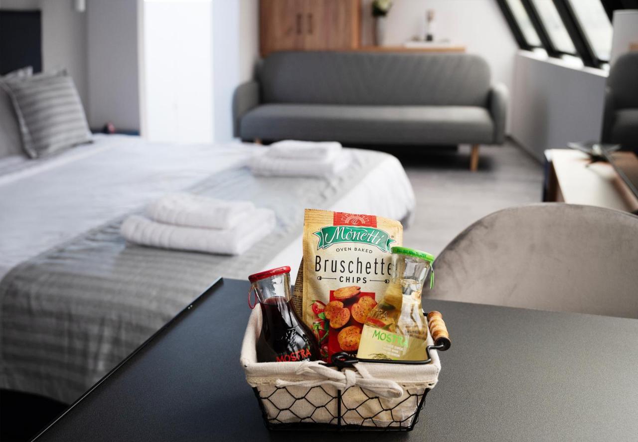 Olvia Suites Atene Esterno foto
